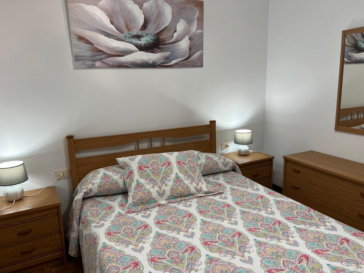 Apartamentos Playa De La Concha Porto de Espasante Εξωτερικό φωτογραφία