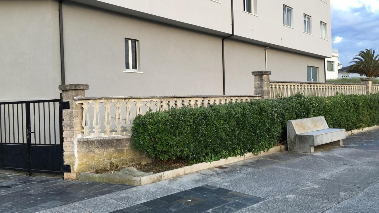 Apartamentos Playa De La Concha Porto de Espasante Εξωτερικό φωτογραφία